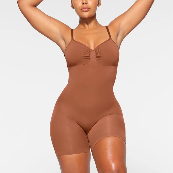 SKIMS Other - SKIMS Seamless Sculpt Low Back Mid Thigh Bodysuit | Sz L